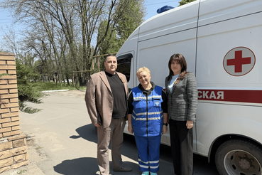 Представительство Ленинградской области в ДНР провело праздничные встречи с семьями ветеранов и участников СВО в Енакиево