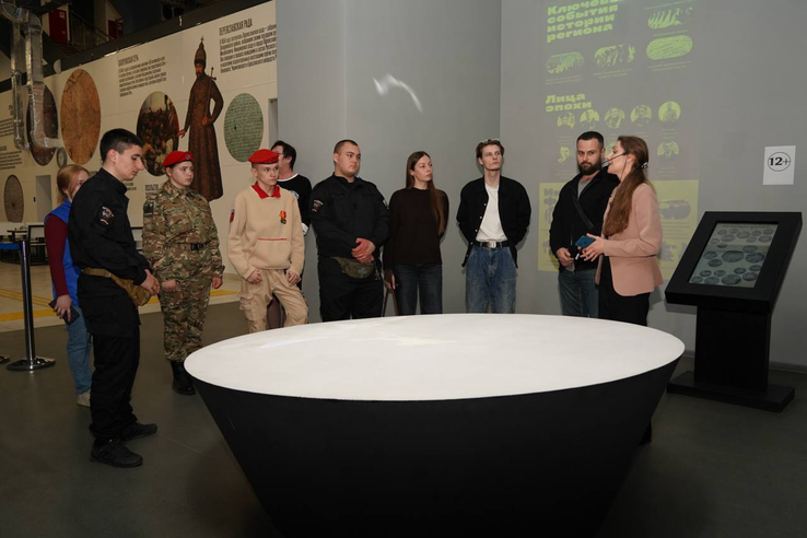 Связь поколений: сотрудники Представительства Ленобласти приняли участие в проекте «Твой Герой»