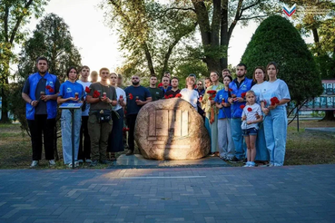 Свеча памяти: сотрудники Представительства Ленобласти в ДНР приняли участие в международной акции в Мелитополе