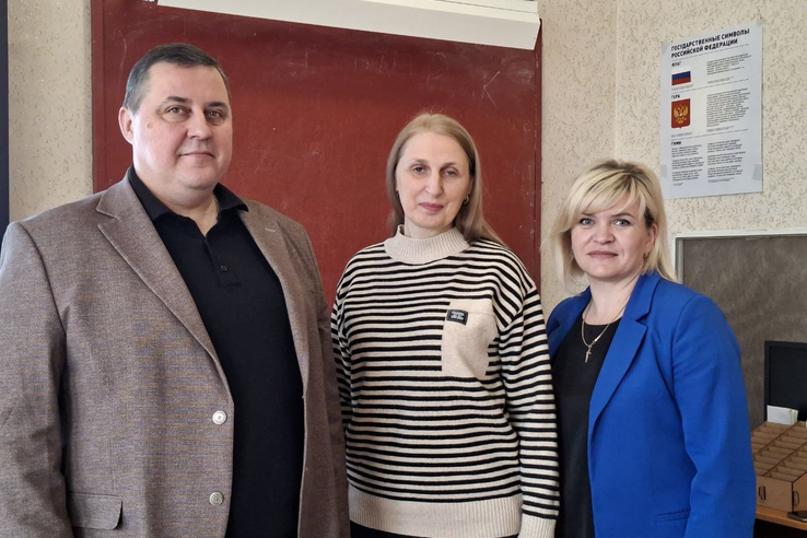 В Енакиево состоялся образовательный семинар для молодежи «Смартфон как средство двойного назначения