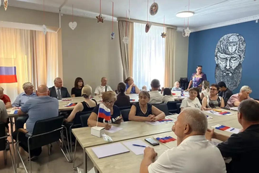 «Триколор единства»: в Донецке отметили День Государственного флага России